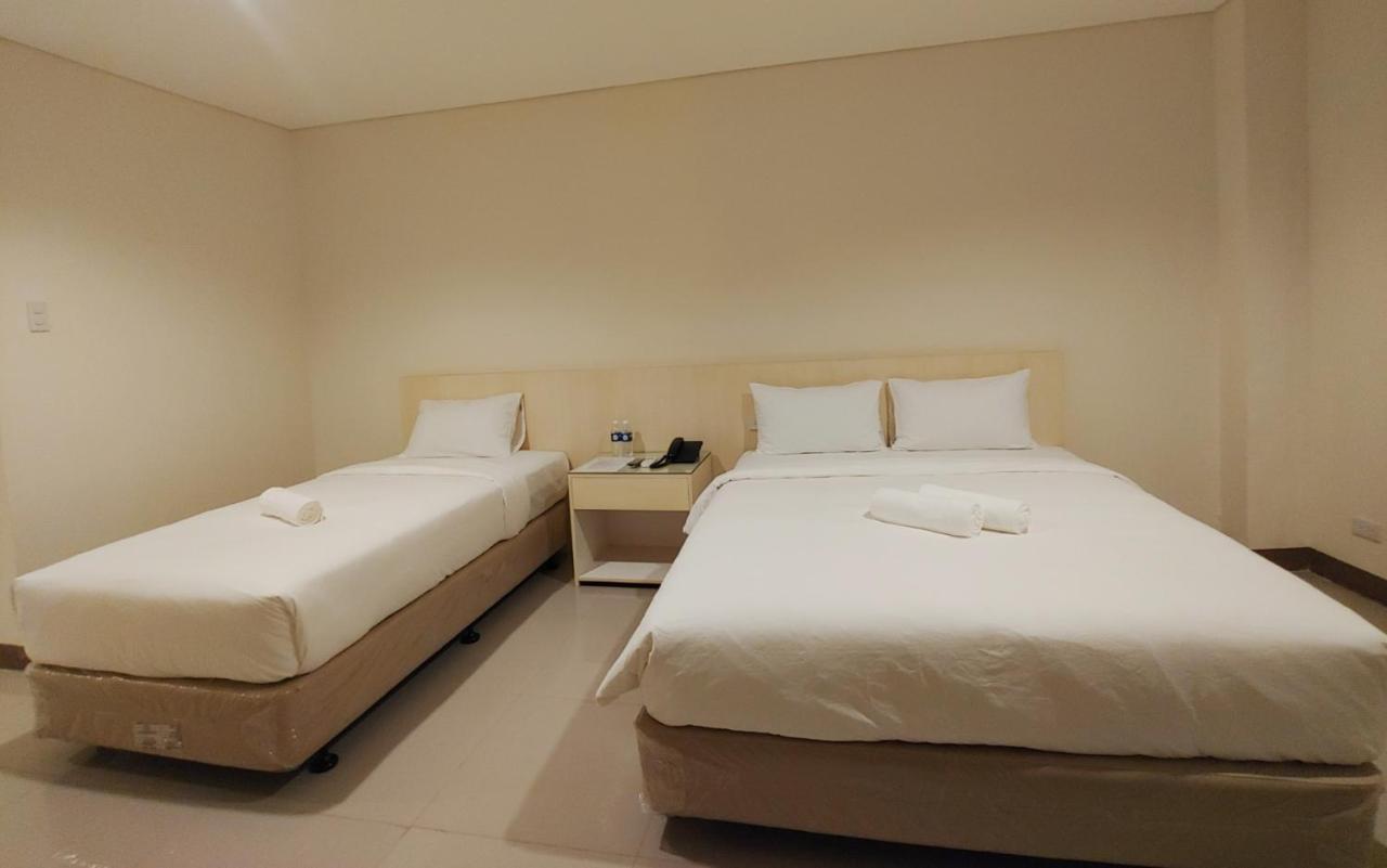 Kaizen Suites Manila Exterior foto