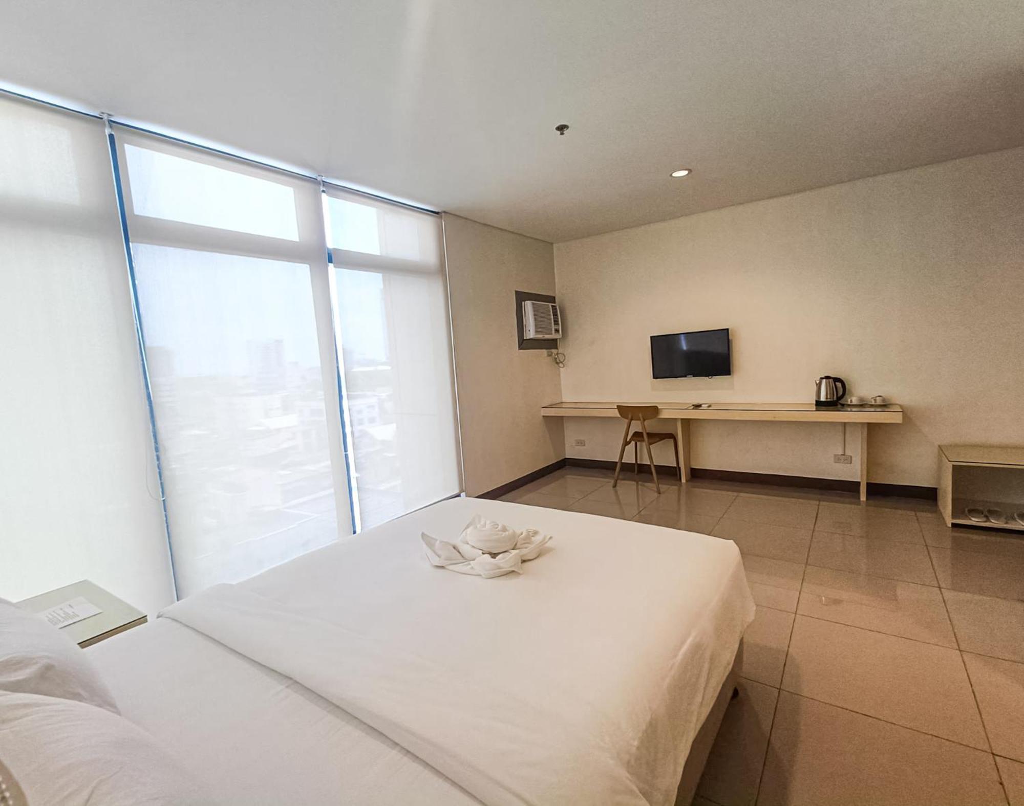 Kaizen Suites Manila Exterior foto
